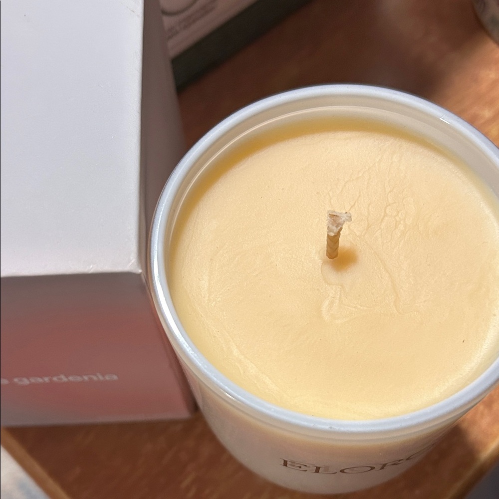 ELORO Vintage Gardenia Perfumed Candle - Pale Pink Box - Picture 3 of 3